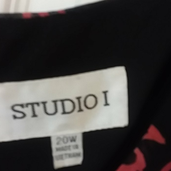 Studio I - Picture 4 of 4